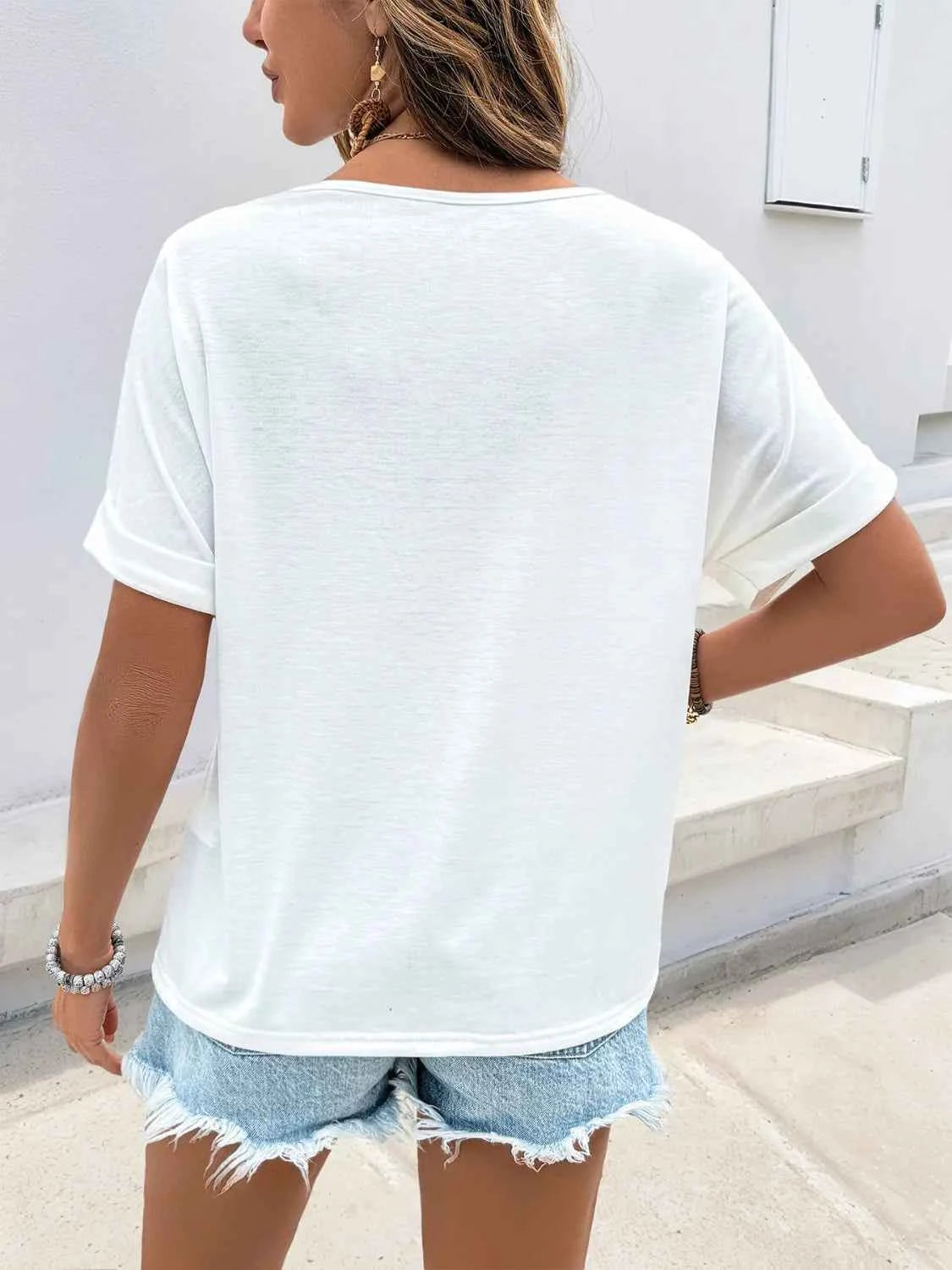 Contrast V-Neck Short Sleeve Top Trendsi