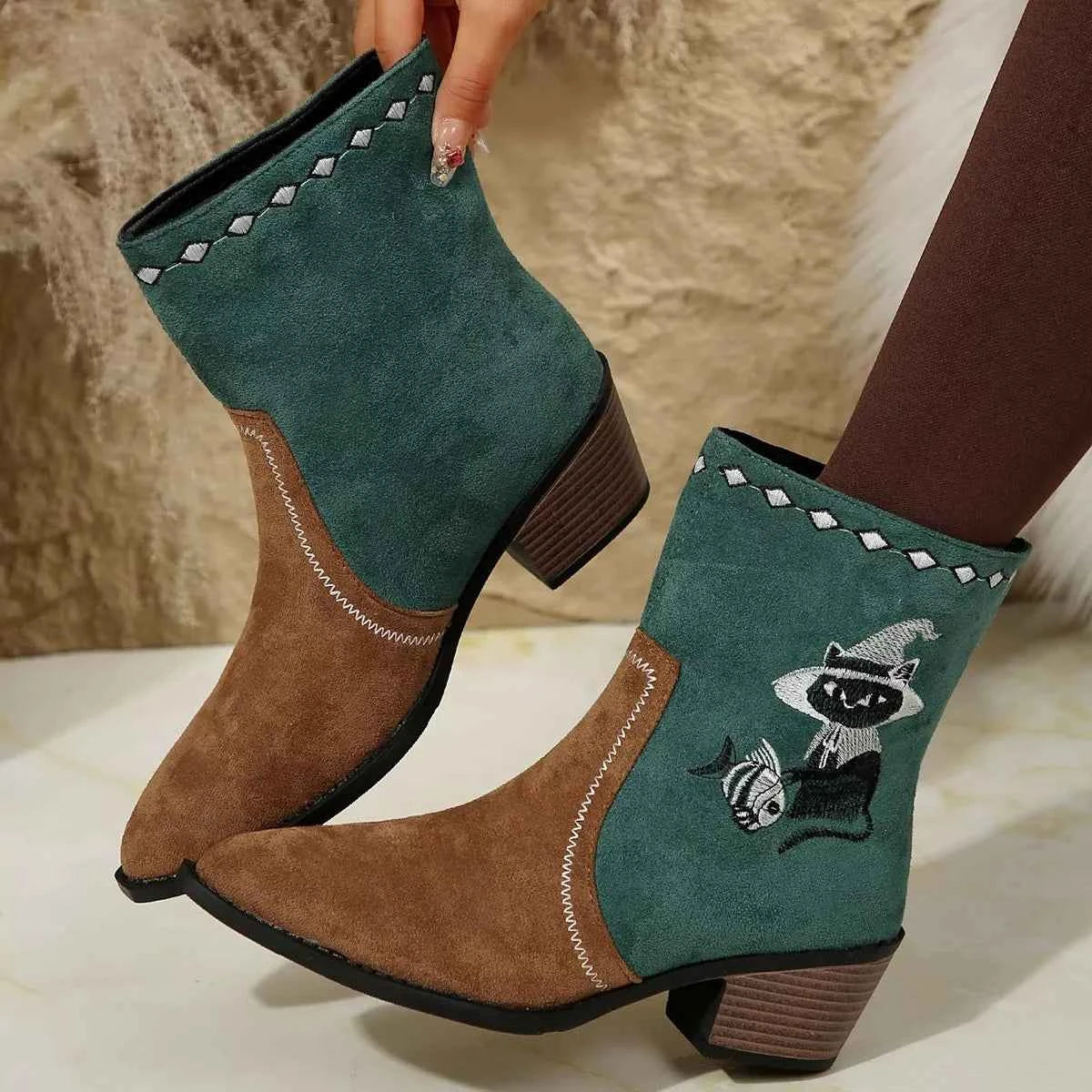 Western Cowboy Boots with Embroidered Design Trendsi