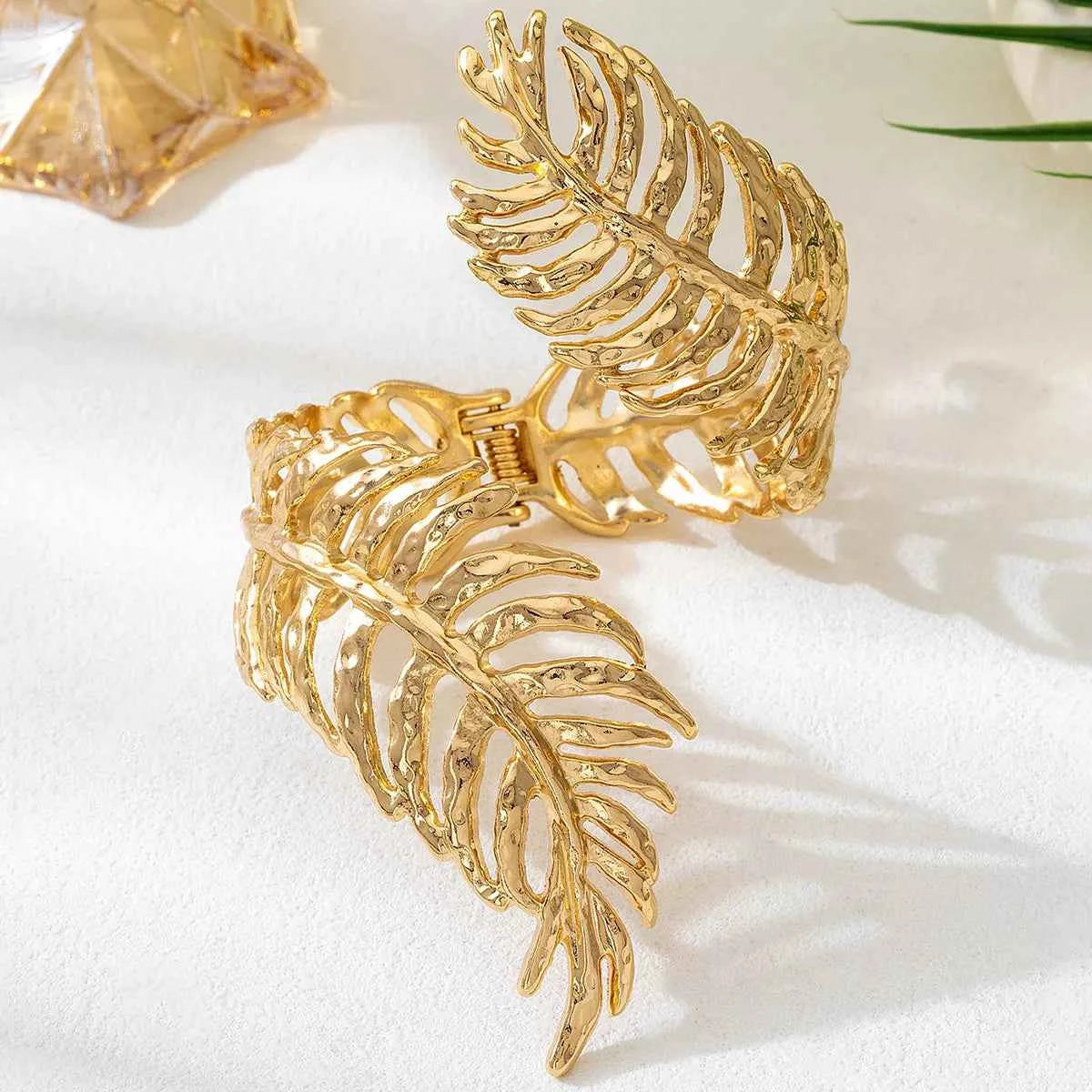 18K Gold-Plated Alloy Leaf Bracelet Trendsi