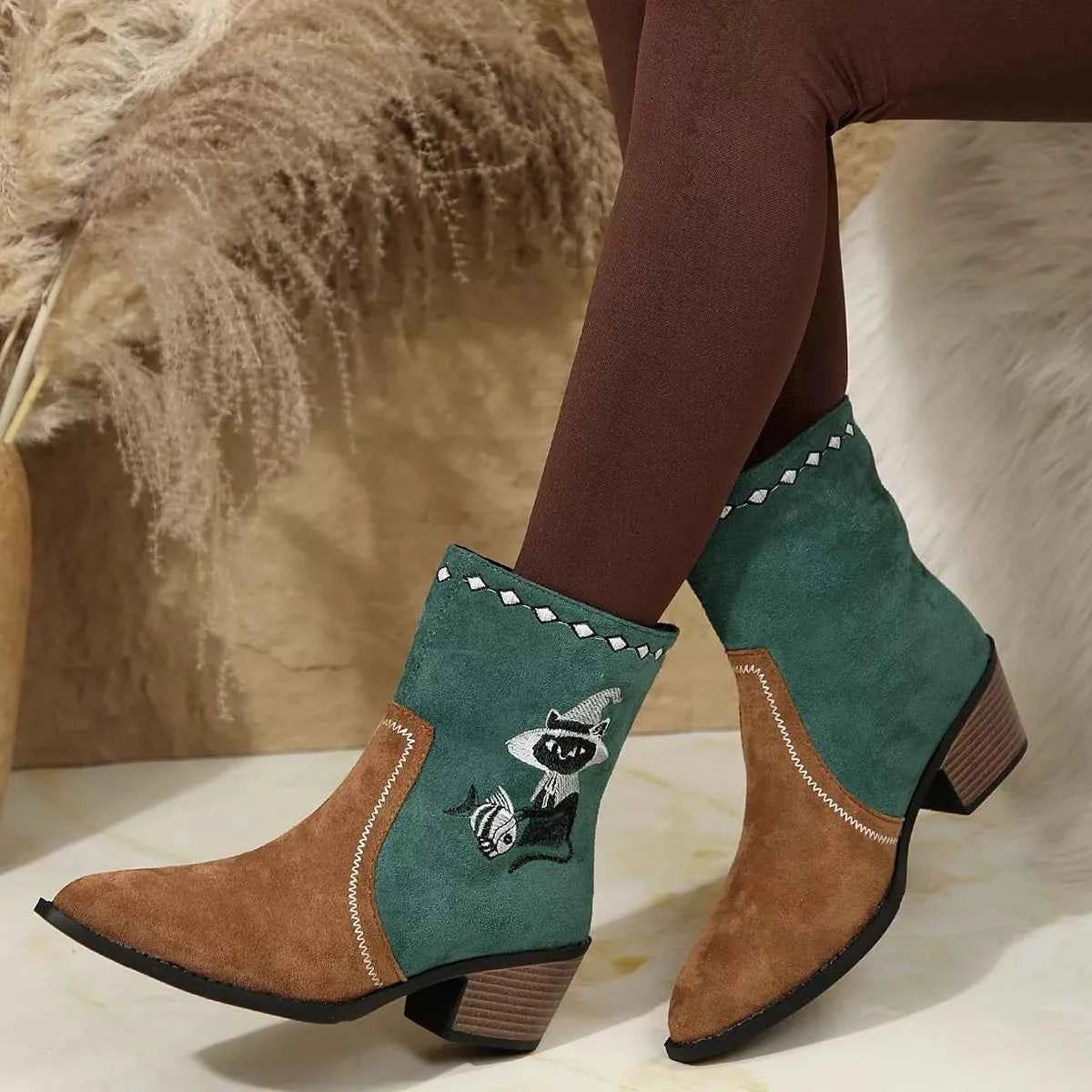 Western Cowboy Boots with Embroidered Design Trendsi