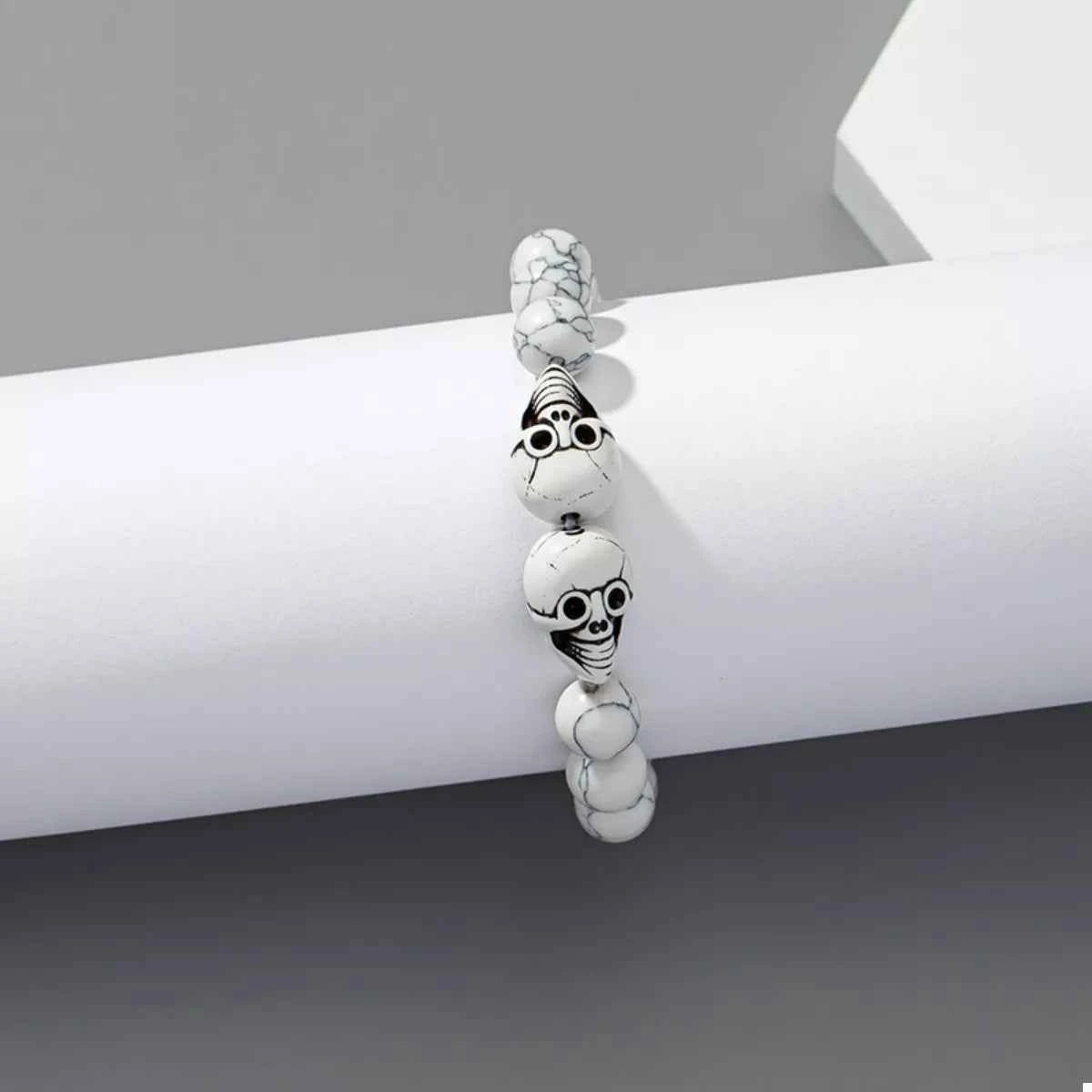 Halloween Skull Beaded Bracelet - Gothic Stone & Resin Jewelry Trendsi