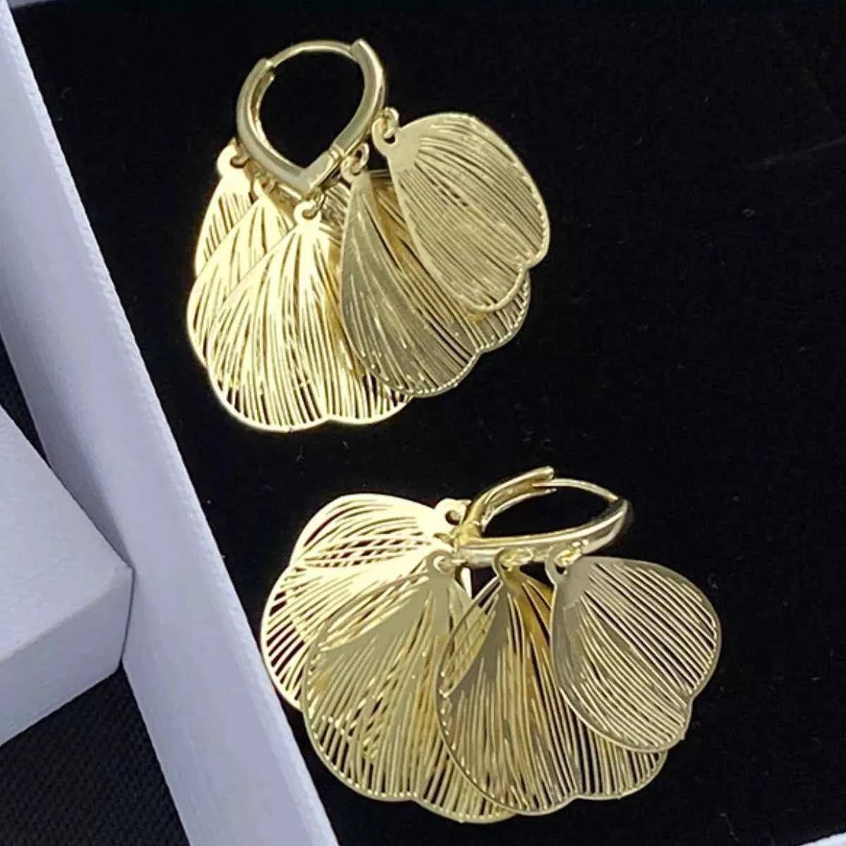 18K Gold-Plated Textured Leaf Drop Earrings Trendsi