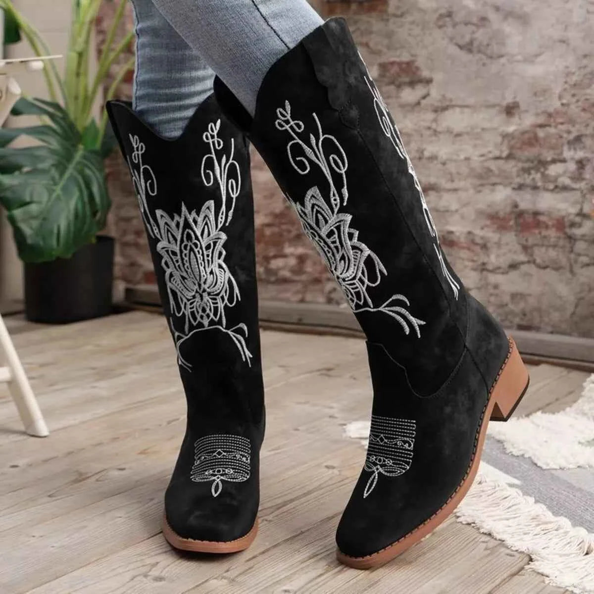 Embroidered Block Heels Boots Black Trendsi