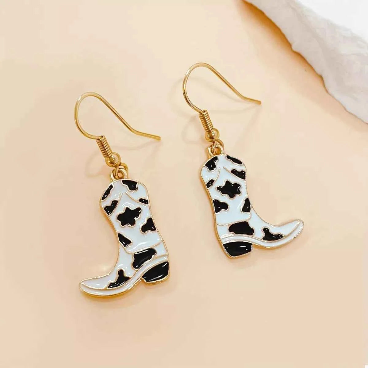 Cowgirl Boot Dangle Earrings Black onesize Trendsi