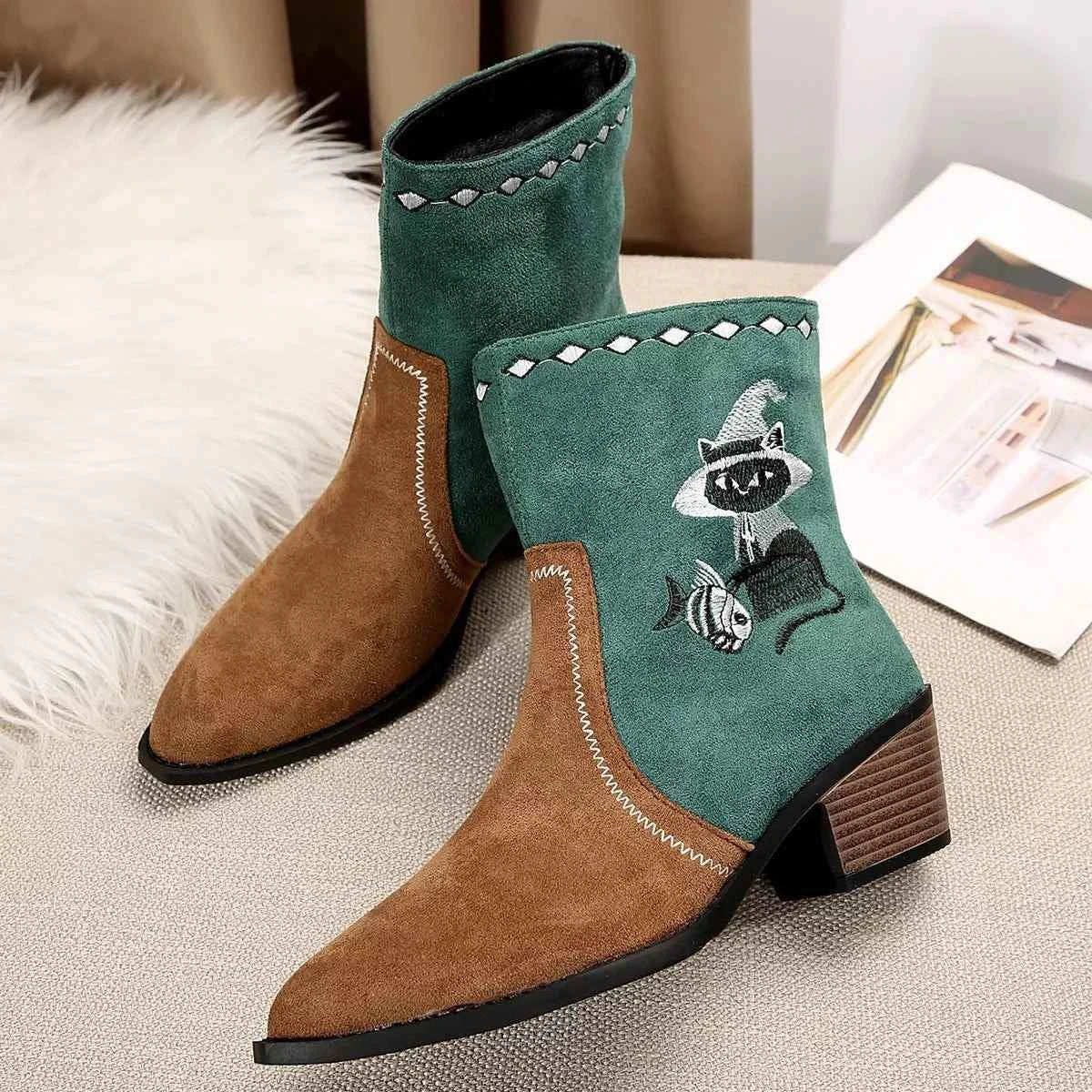 Western Cowboy Boots with Embroidered Design Trendsi