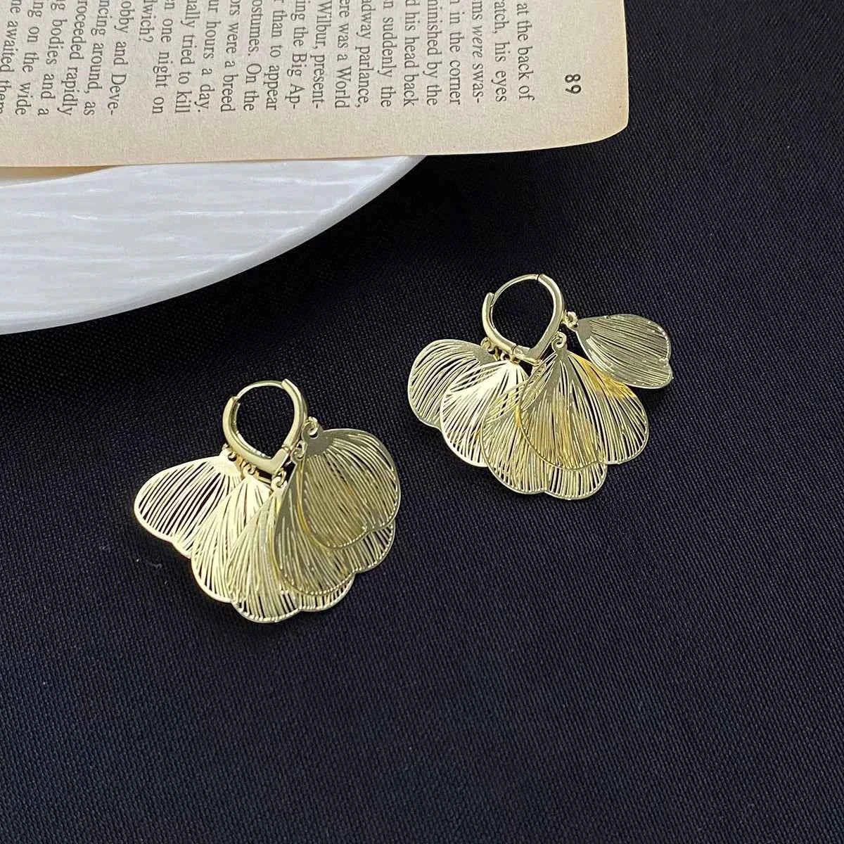 18K Gold-Plated Textured Leaf Drop Earrings Trendsi