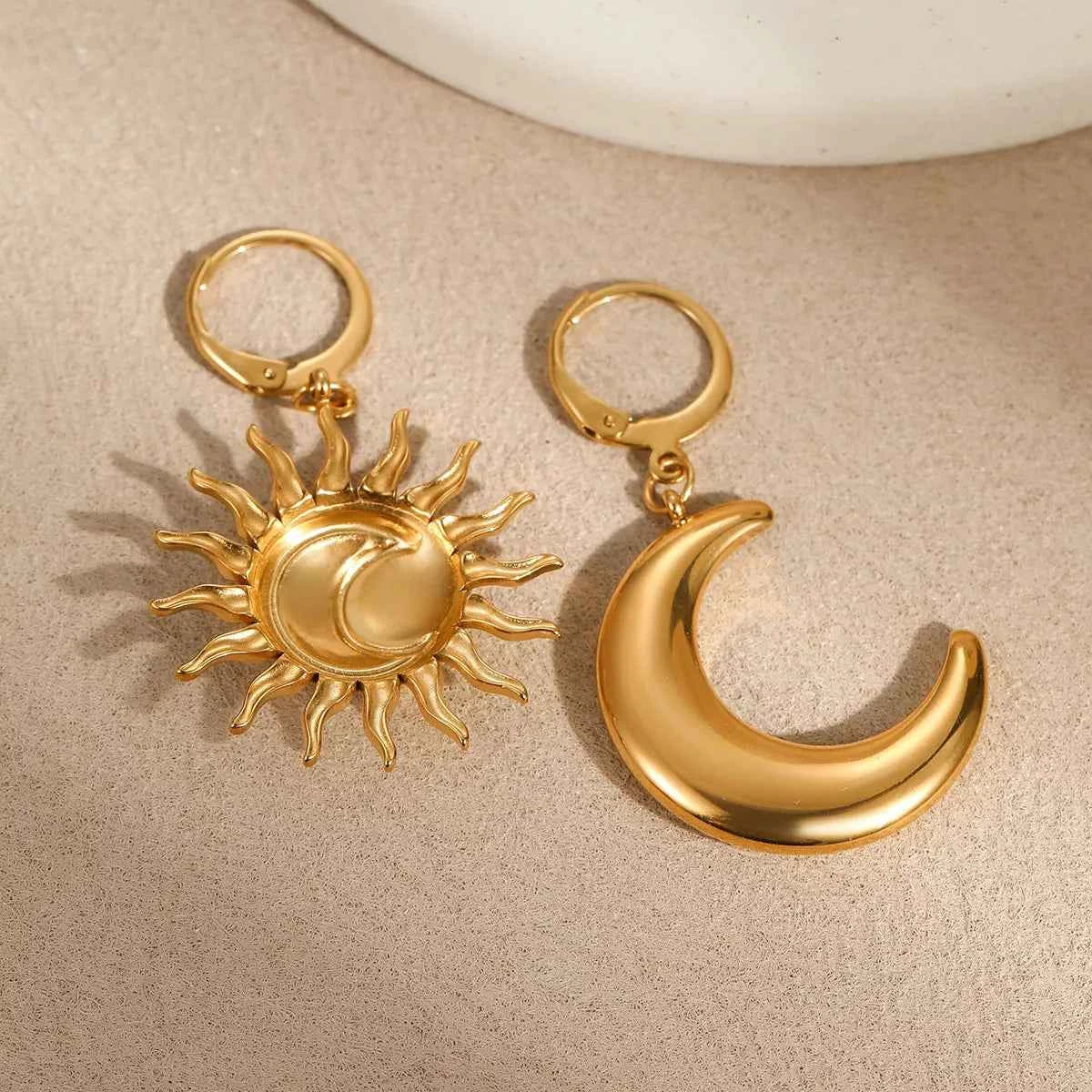 18K Gold-Plated Asymmetrical Sun & Moon Earrings Trendsi